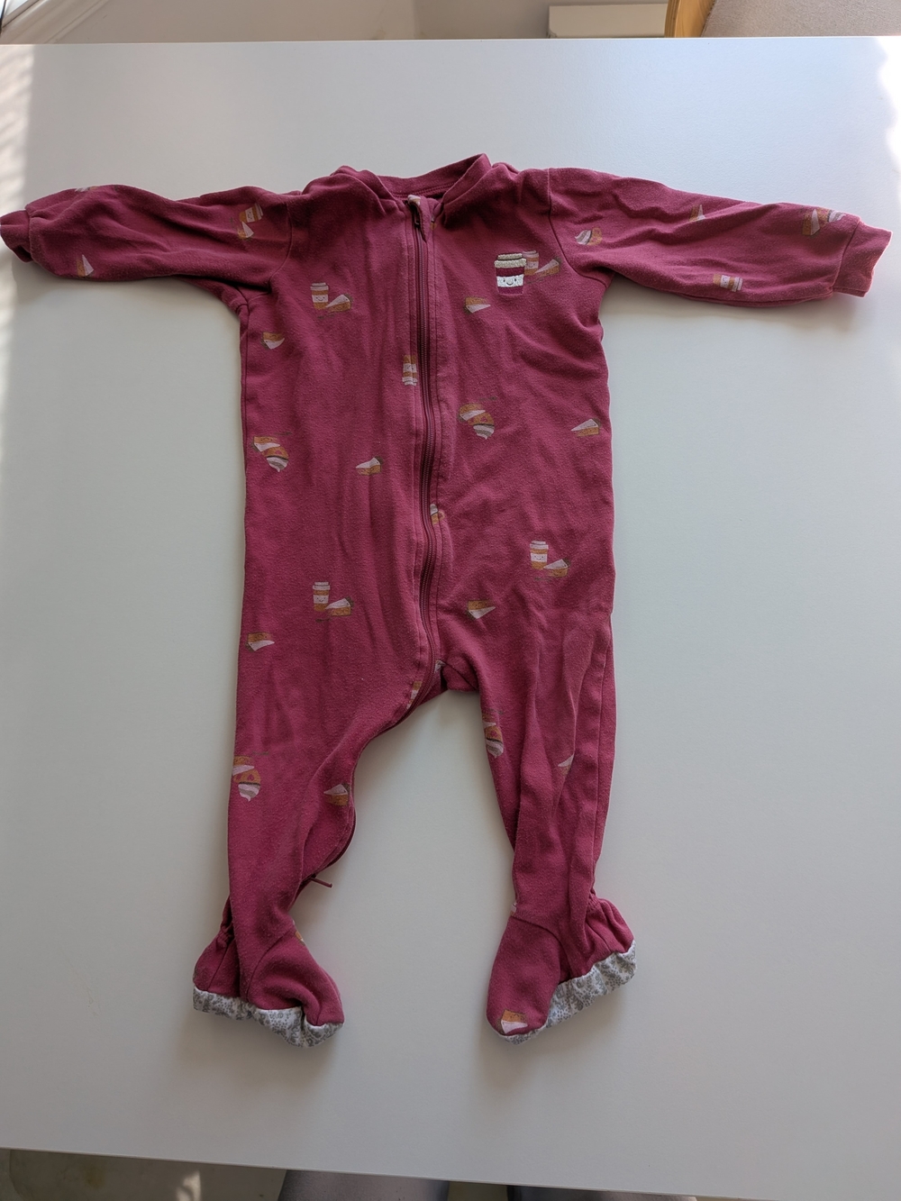 5 For 25$ PEKKLE Dusty Rose Footed One-Piece Pajama - Cupcake Print